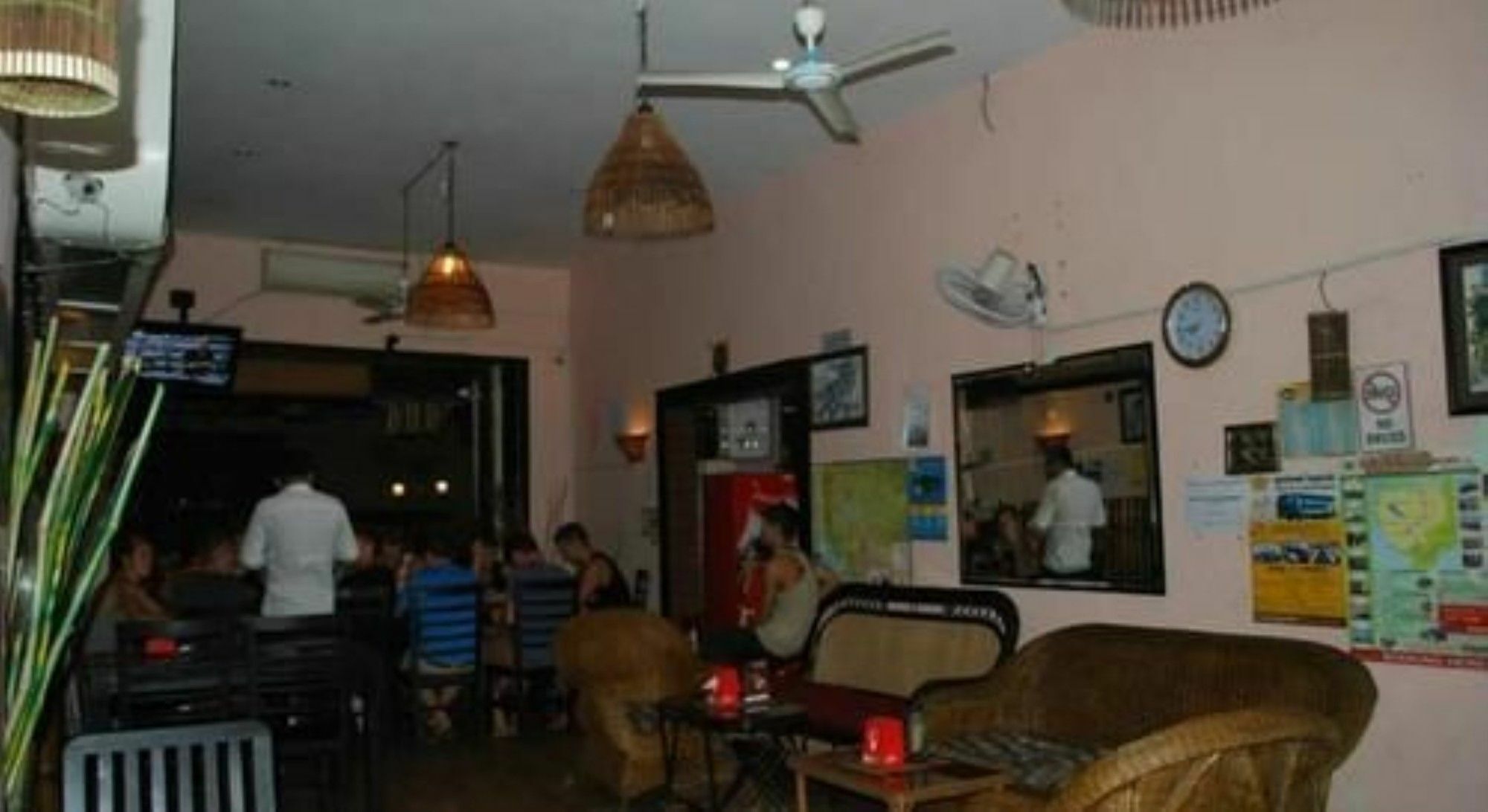 Longlin House I Hotel Phnom Penh Exterior photo