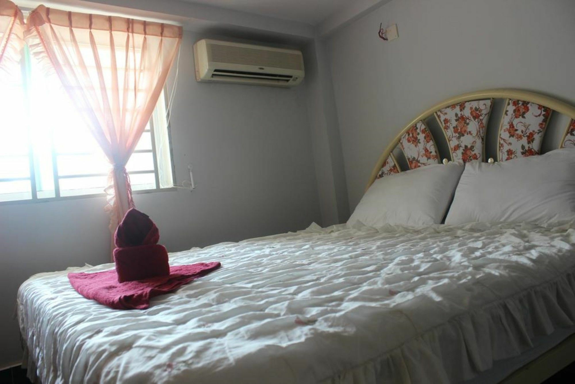Longlin House I Hotel Phnom Penh Exterior photo